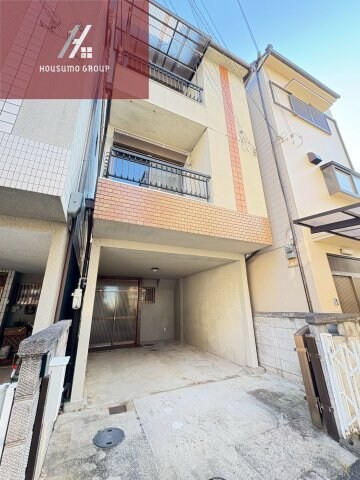 物件外観写真1　(落ち着いた雰囲気の外観です)