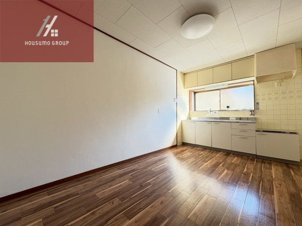 居室(ゆったりとした居間です)