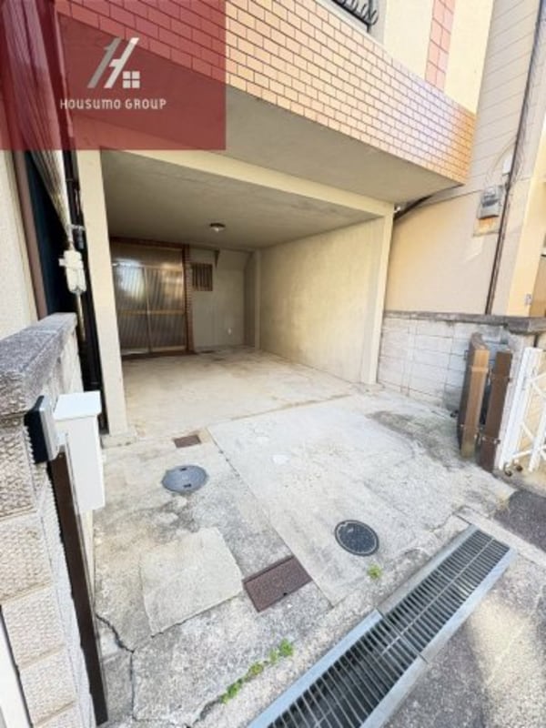 駐車場(駐車場です)