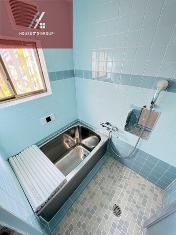 物件内観写真9　(コンパクトで使いやすいお風呂です)