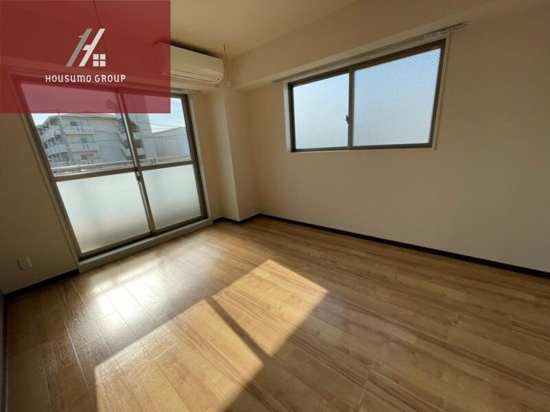 物件内観写真7　(日々の疲れを癒すお風呂付です)