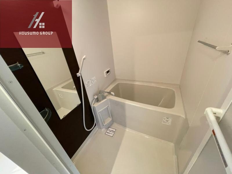 物件内観写真9　(落ち着いた色調のトイレです)