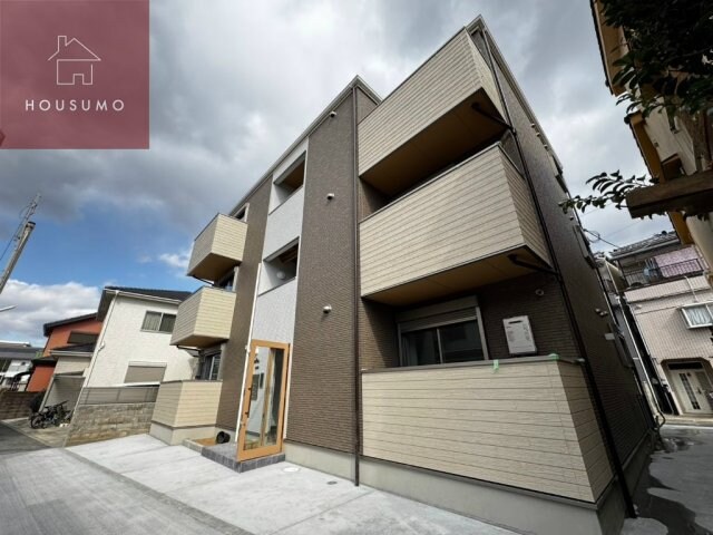 物件外観写真3　(落ち着いたロビーです)