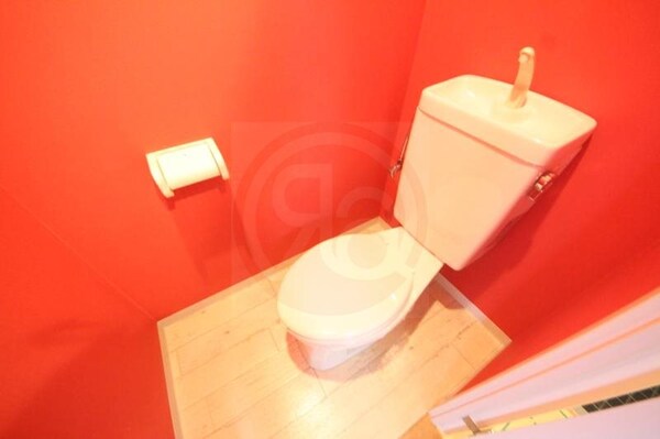 トイレ(コンパクトで使いやすいトイレです)