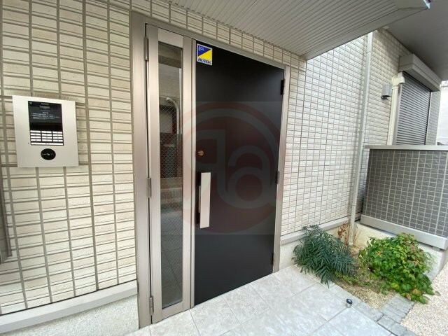 物件外観写真2　(毎日通るエントランスはこのようになっています)
