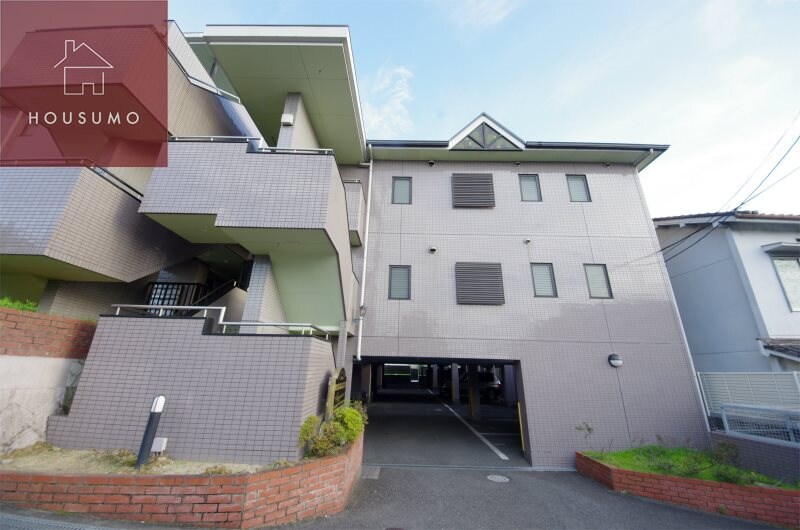 物件外観写真1　(おしゃれな外観です)