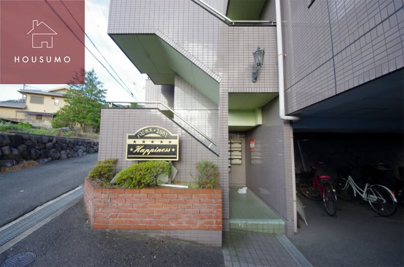 物件外観写真3　(エントランスです)