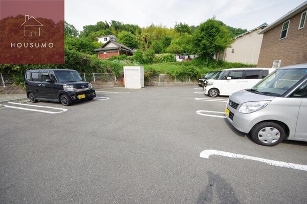 駐車場(駐車場です)