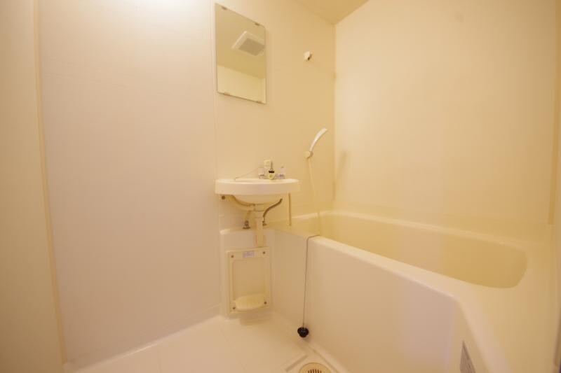 物件内観写真7　(お風呂で日々の疲れを落としましょう)