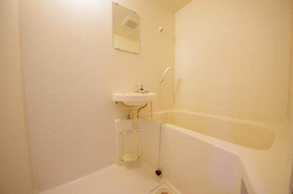 浴室(お風呂で日々の疲れを落としましょう)