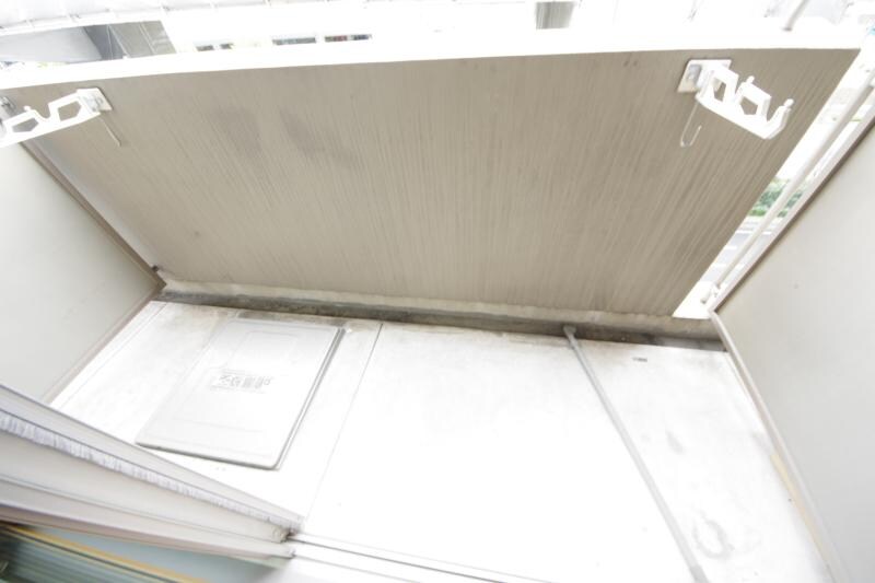 物件内観写真13　(陽当たり良好なバルコニーです)