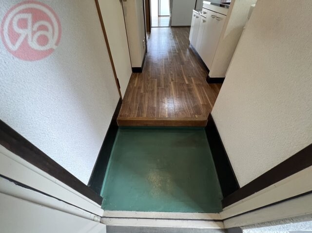 物件内観写真28　(落ち着いた玄関です)