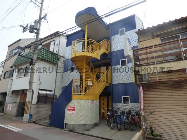 物件外観写真1　(きれいな外観です)