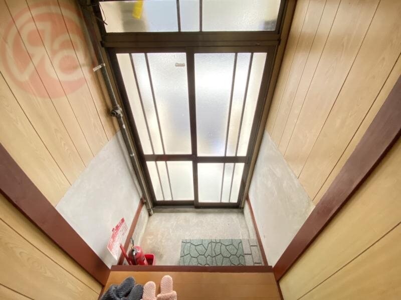 物件内観写真25　(落ち着いた玄関です)