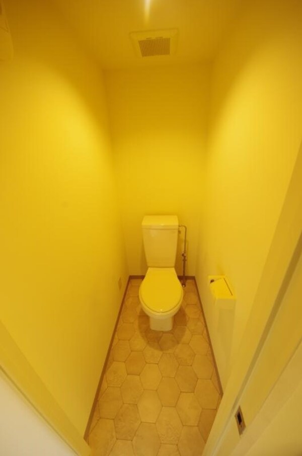 トイレ(清潔感のあるトイレです)