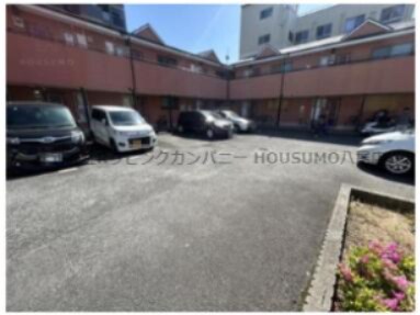 物件外観写真2　(駐車場です)