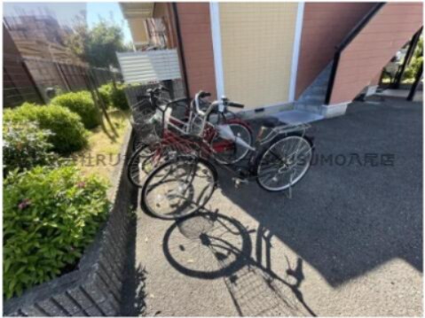 物件内観写真15　(駐輪場です)