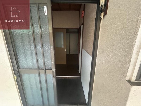 玄関(毎日通る玄関はこちらです)