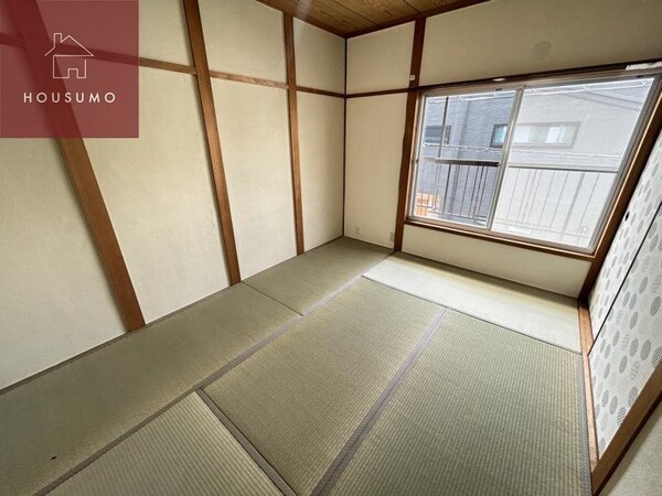 和室(柔らかい畳が心地よい和室)