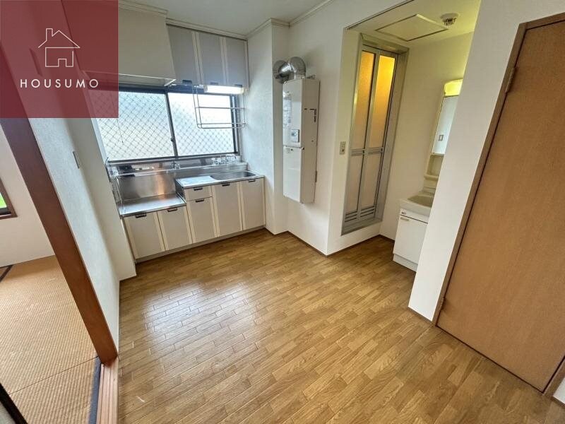 物件内観写真5　(居間です)