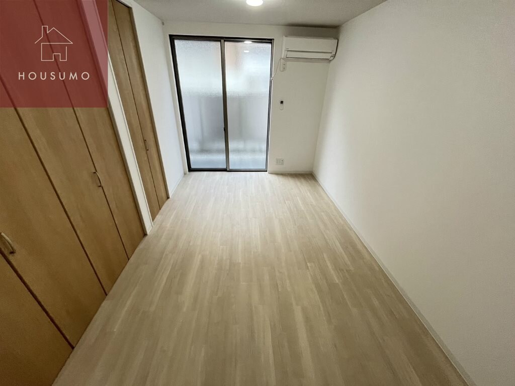 物件内観写真5　(ゆったりとした居間です)