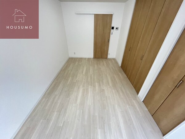 寝室(ゆとりの広さです)