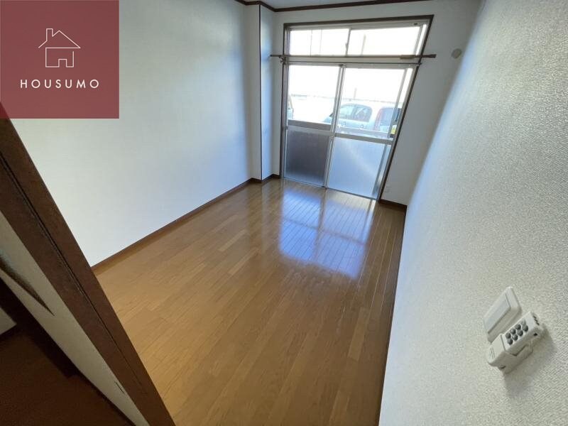 物件内観写真9　(使い勝手のいい寝室です)