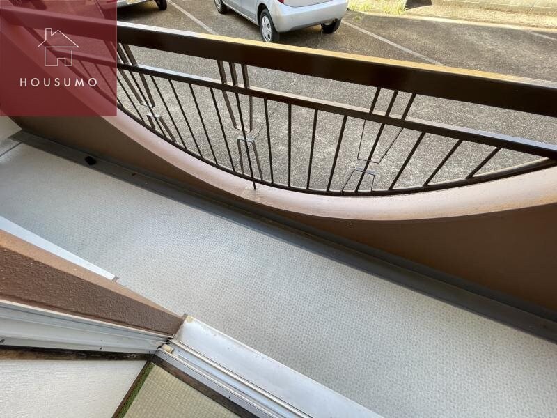 物件内観写真14　(暖かな日差しのふりそそぐバルコニー)