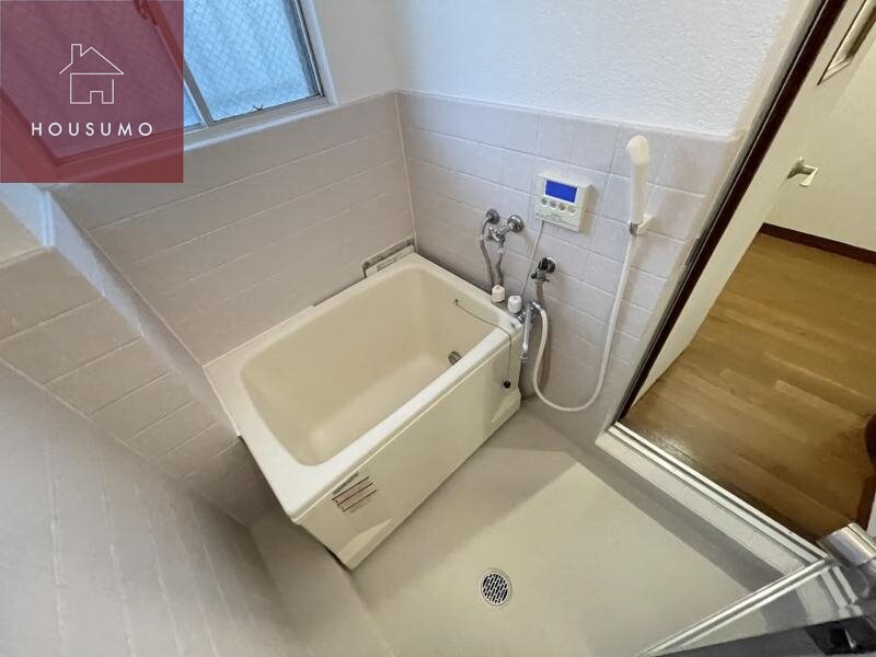 物件内観写真18　(コンパクトで使いやすいお風呂です)