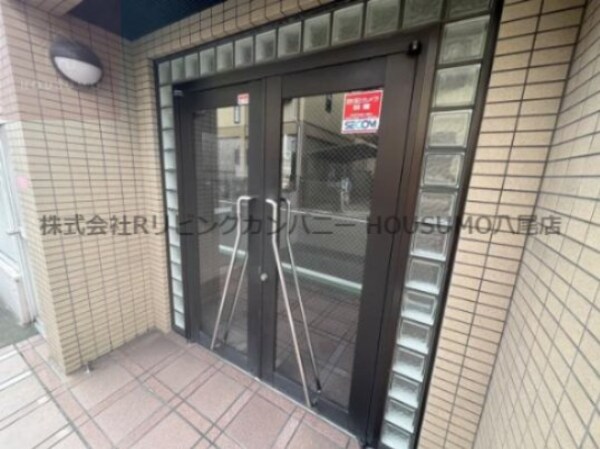 エントランス(毎日通るエントランスはこのようになっています)