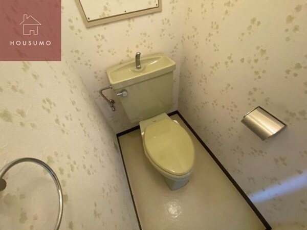 トイレ(落ち着いた色調のトイレです)