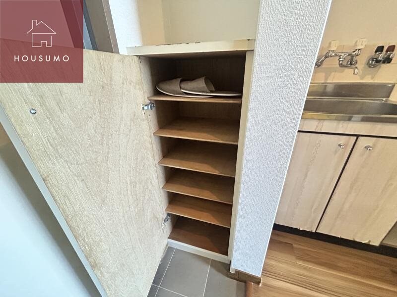 物件内観写真26　(便利な収納スペースです)