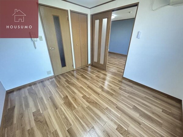 洋室(個人の部屋や寝室として使える洋室です)