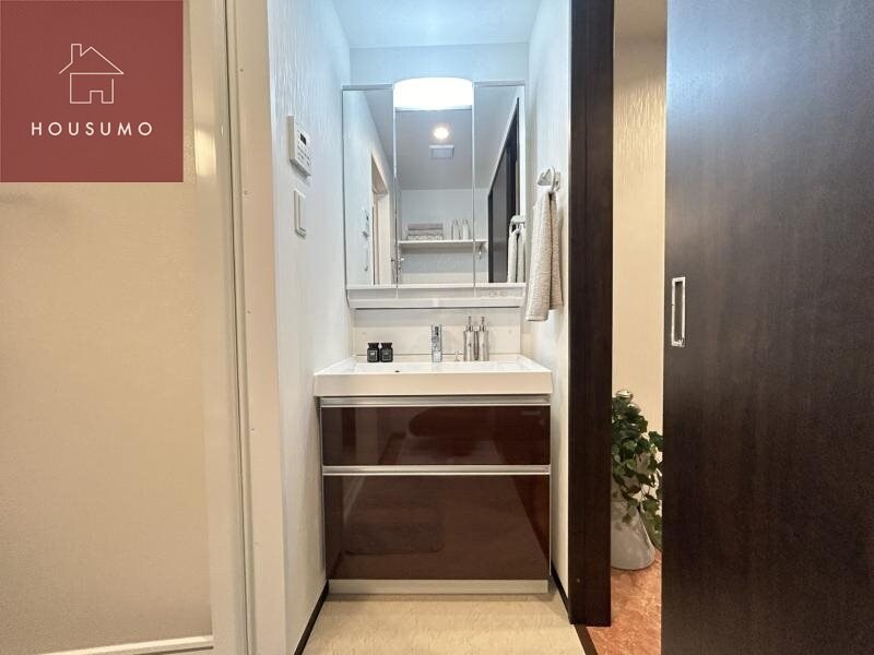 物件内観写真19　(独立洗面台です)