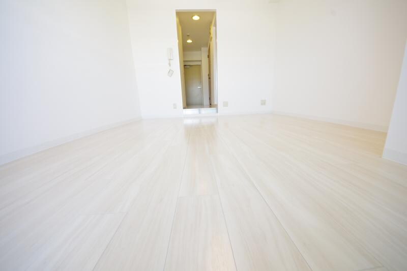 物件内観写真21　(明るい洋室です)