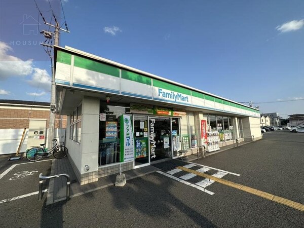 周辺環境(ファミリーマート 八尾太田新町店 490m)