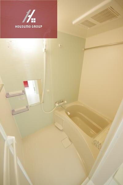 物件内観写真11　(きれいなお風呂です)