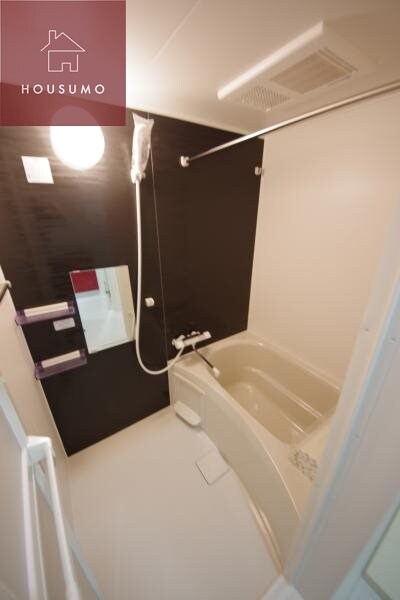 物件内観写真7　(落ち着いた空間のお風呂です)