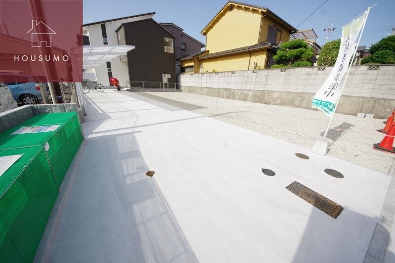 物件外観写真2　(建物の内部です)