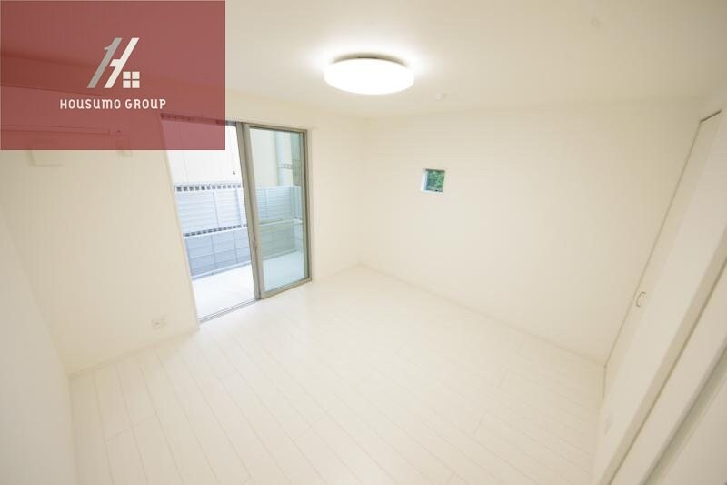 物件内観写真5　(使いやすい居間です)