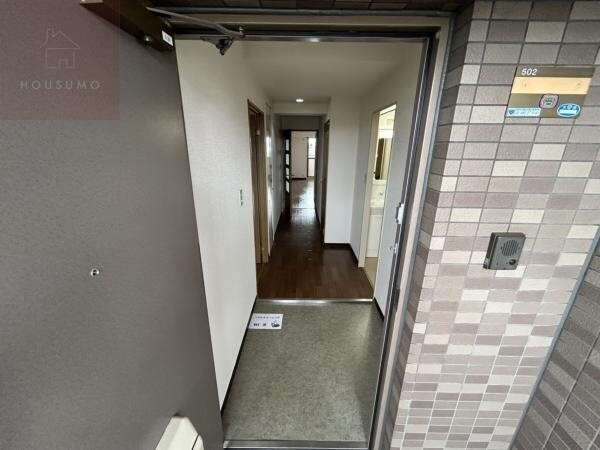 玄関(毎日通る玄関はこちらです)