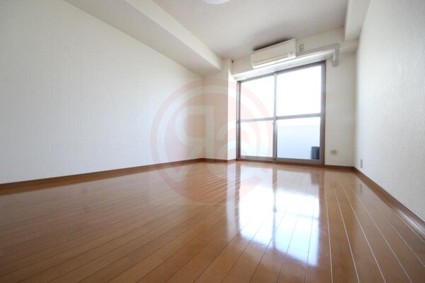 寝室(ゆとりの広さです)