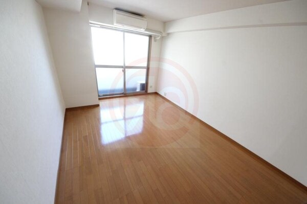 洋室(広々とした洋室です)