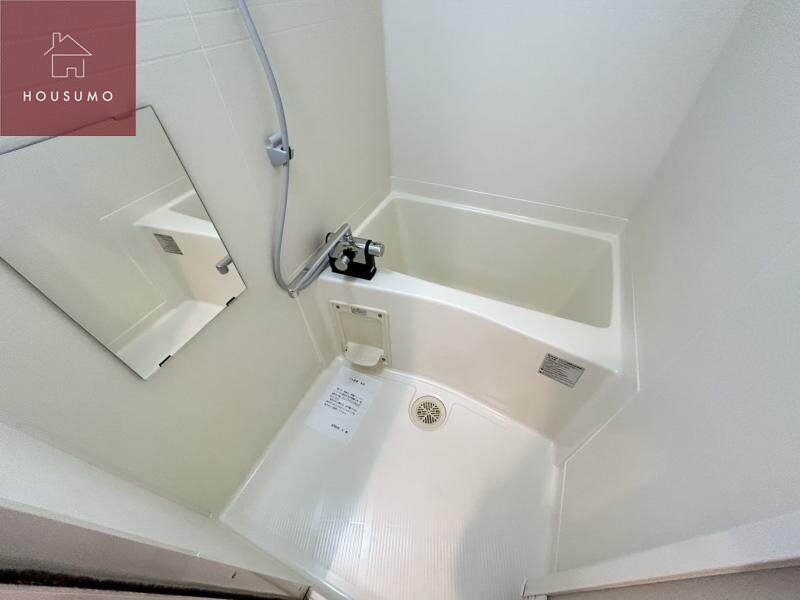 物件内観写真8　(コンパクトで使いやすいお風呂です)