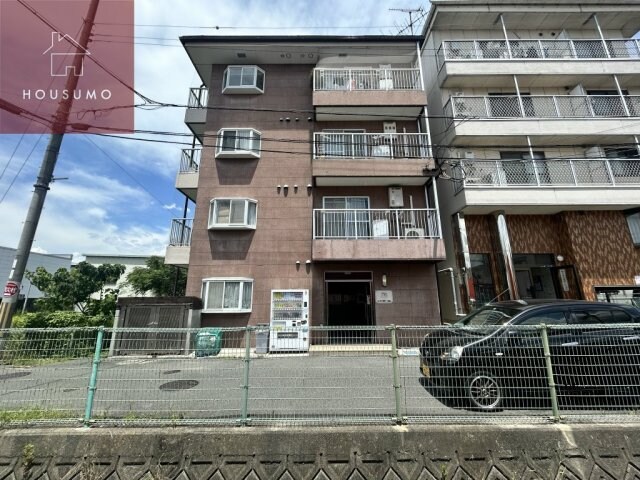 物件外観写真3　(外観もきれいです)