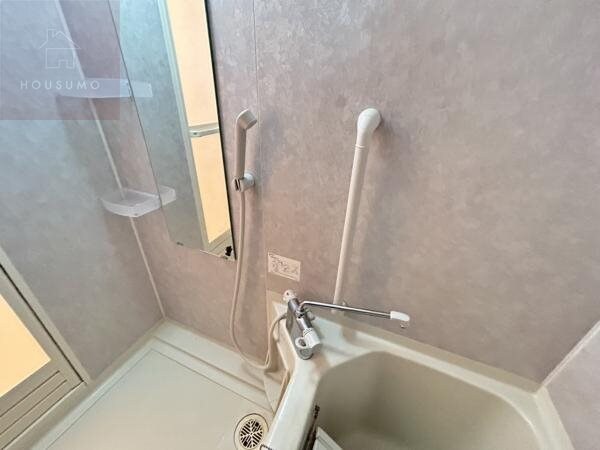 浴室(お風呂で日々の疲れを落としましょう)
