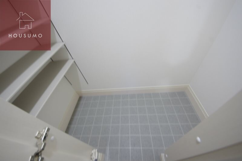 物件内観写真13　(大きなスペースがあり、収納には困りません)