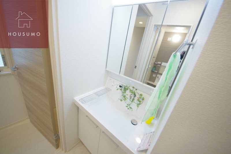 物件内観写真19　(独立洗面化粧台が付いています)