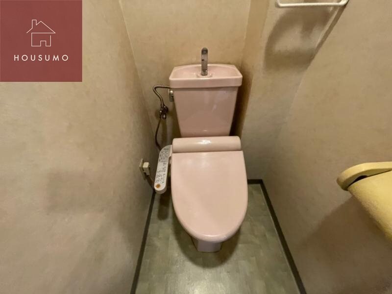 物件内観写真8　(落ち着いた色調のトイレです)