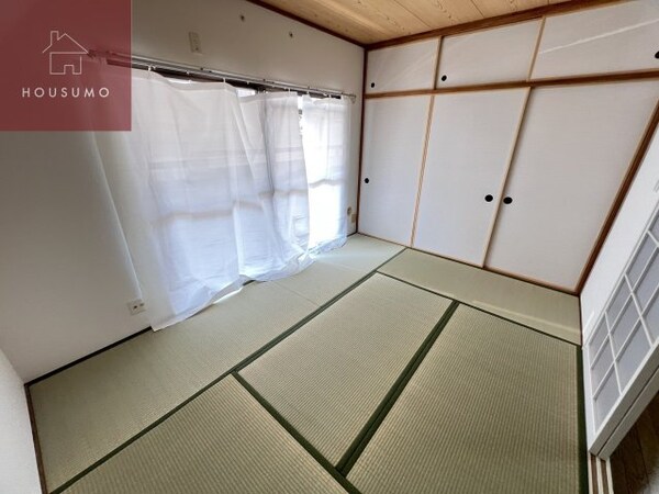 和室(明るい和室です)